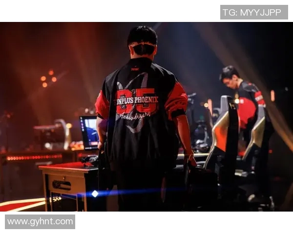 电竞新闻聚焦CSGOFPX的节奏与战术分析探讨团队协作与个人表现的平衡